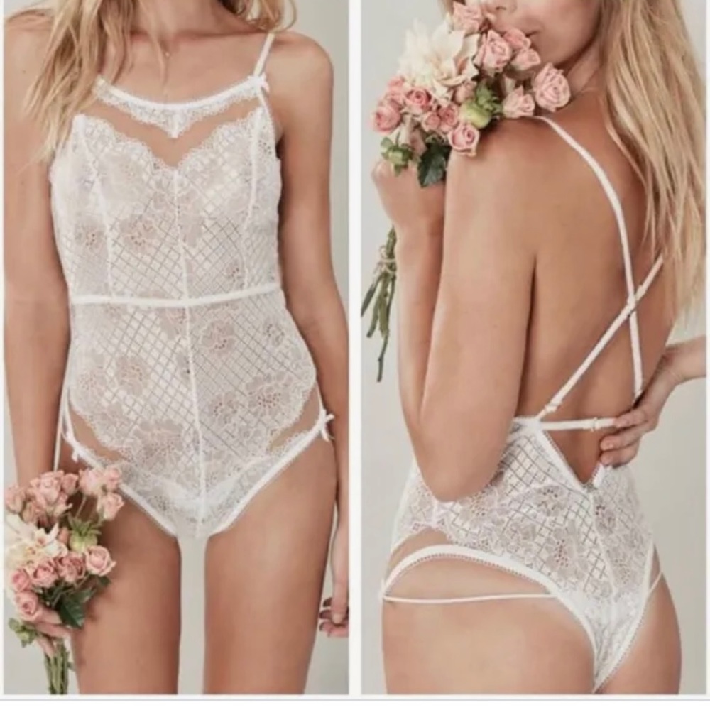NWB For Love & Lemons Daffodil Lace Bodysuit
